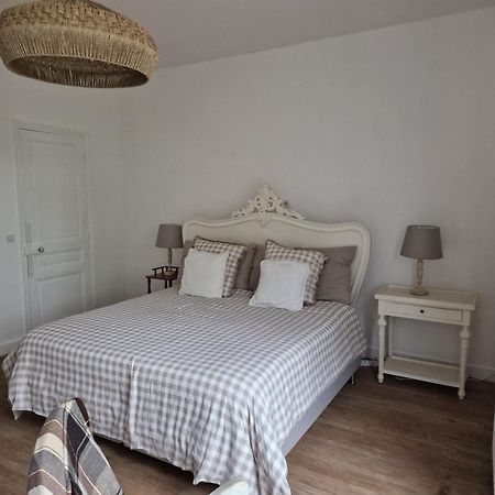 Demeure Du Saule Madame Bed & Breakfast Thieux  ภายนอก รูปภาพ