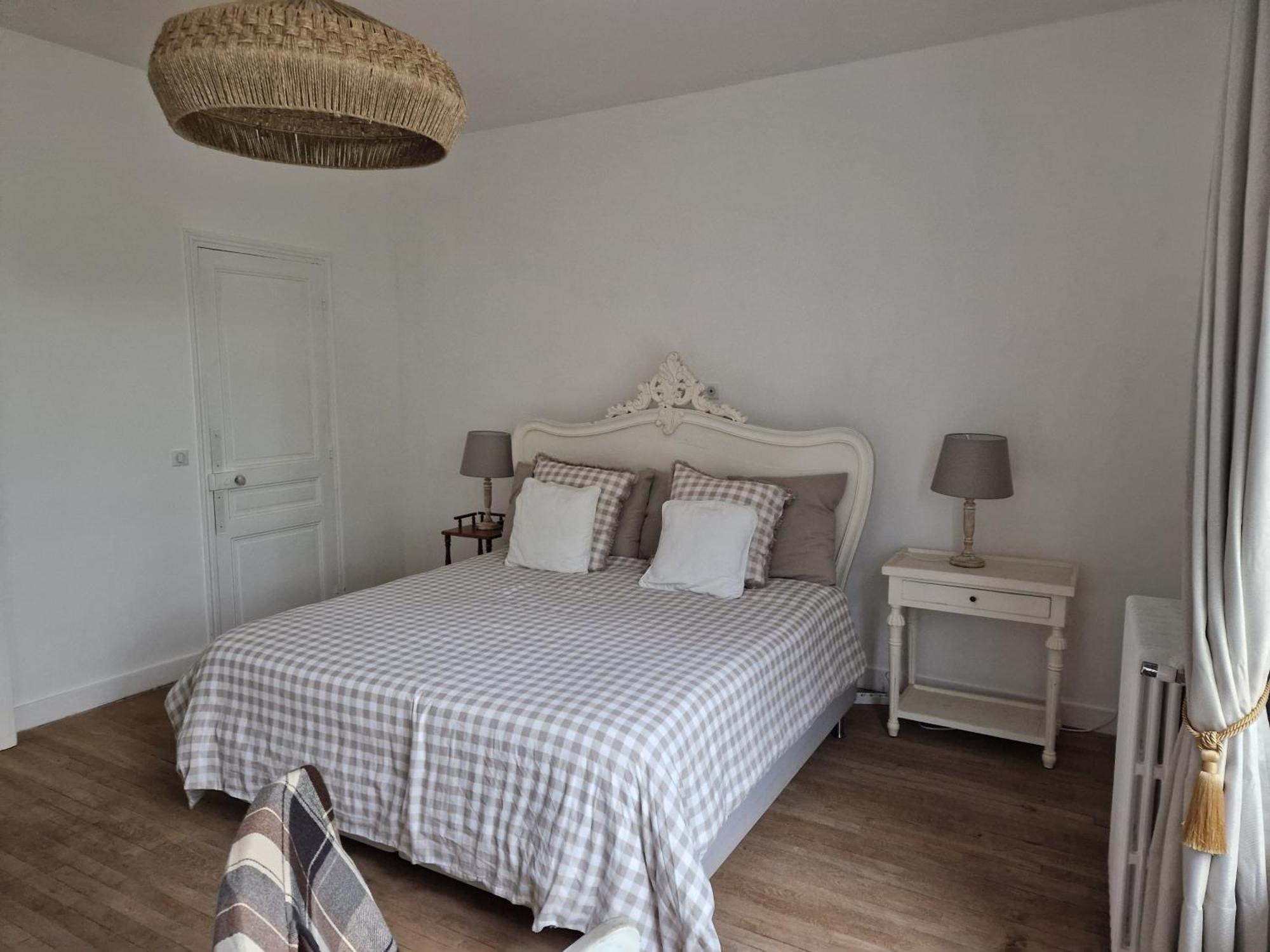 Demeure Du Saule Madame Bed & Breakfast Thieux  ภายนอก รูปภาพ