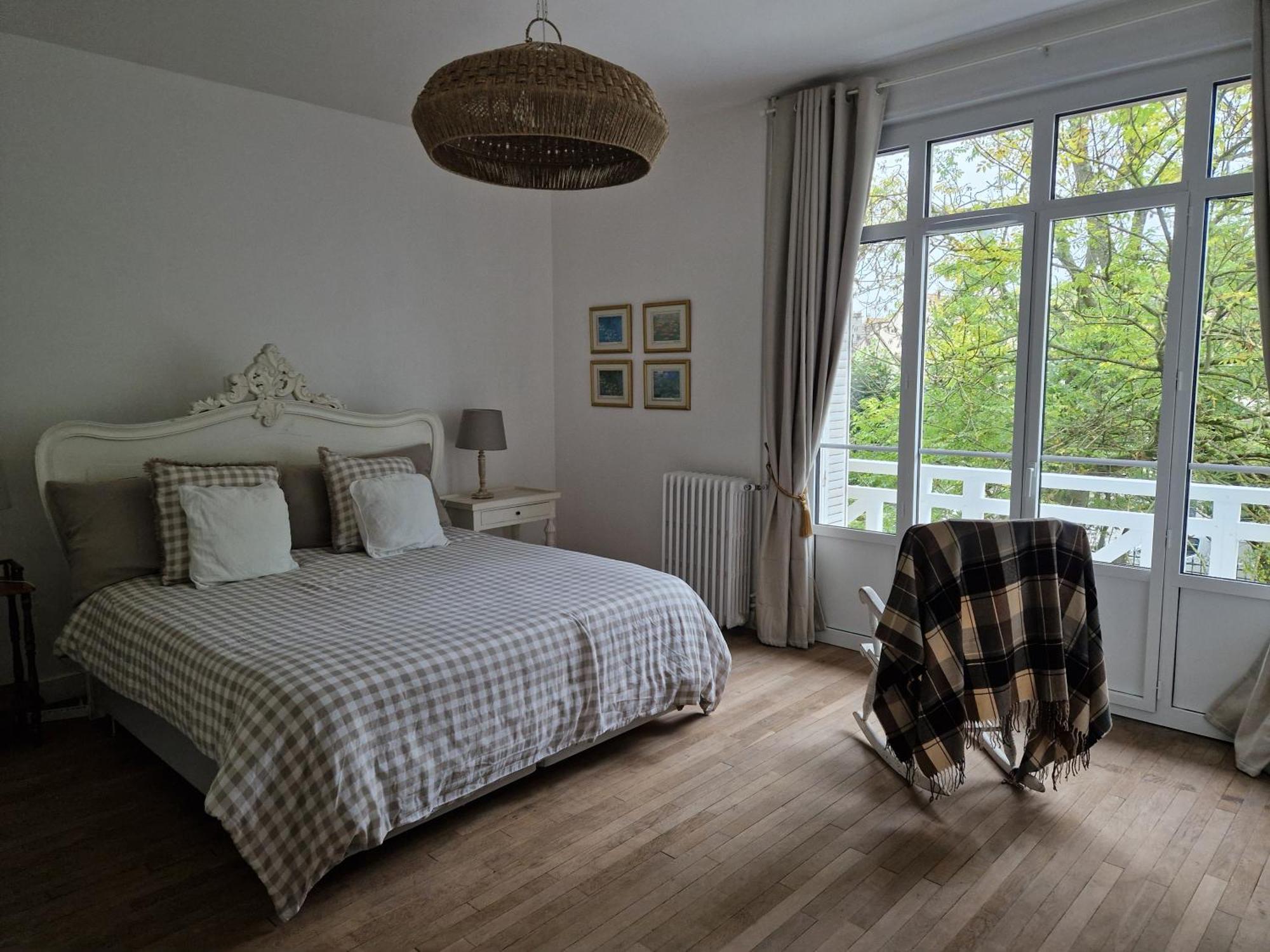 Demeure Du Saule Madame Bed & Breakfast Thieux  ภายนอก รูปภาพ