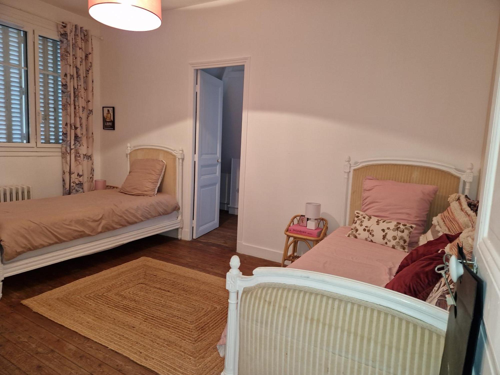 Demeure Du Saule Madame Bed & Breakfast Thieux  ภายนอก รูปภาพ